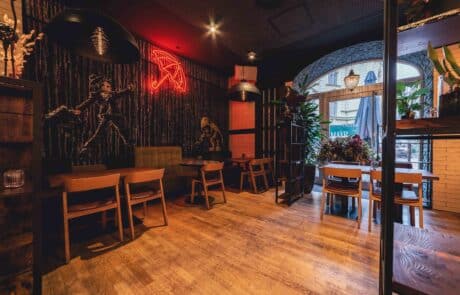 Tische im Restaurant