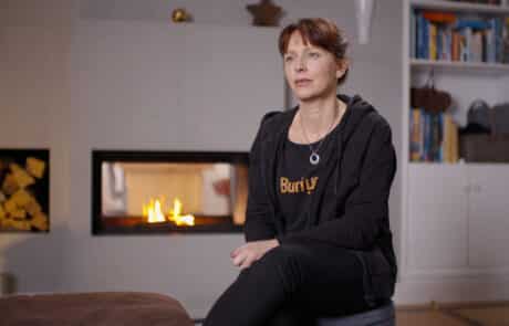 Frau vor der Kamera